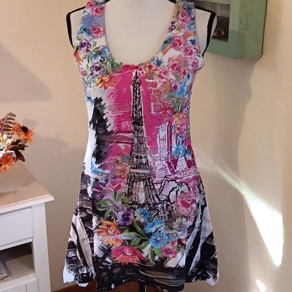 Fantasia Tunic Top - Picture 1 of 10